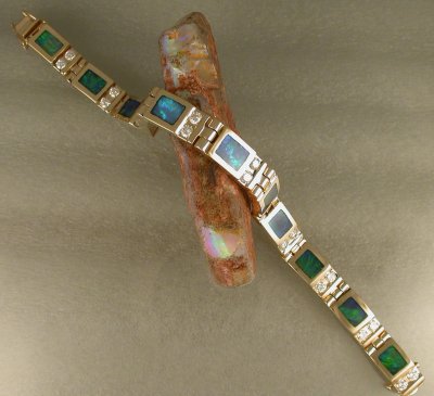 14KT yellow gold link bracelet with opal inlay & diamonds