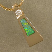 JM72-14KT yellow gold pendant with Australian opal inlay and 1.5ct diamond